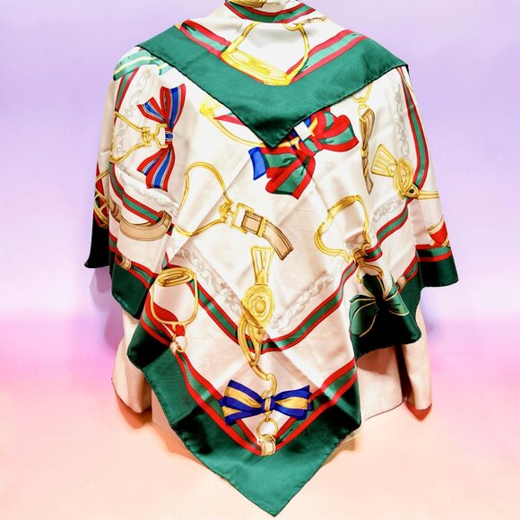 Vintage Gucci 100% Silk Satin Scarf 34" Ivery Green Red Bow Italy Made (45) - Picture 3 of 15